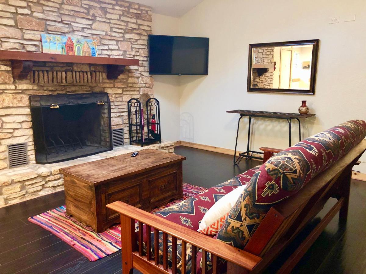 The Cove Bnb Hudson Bend Ngoại thất bức ảnh