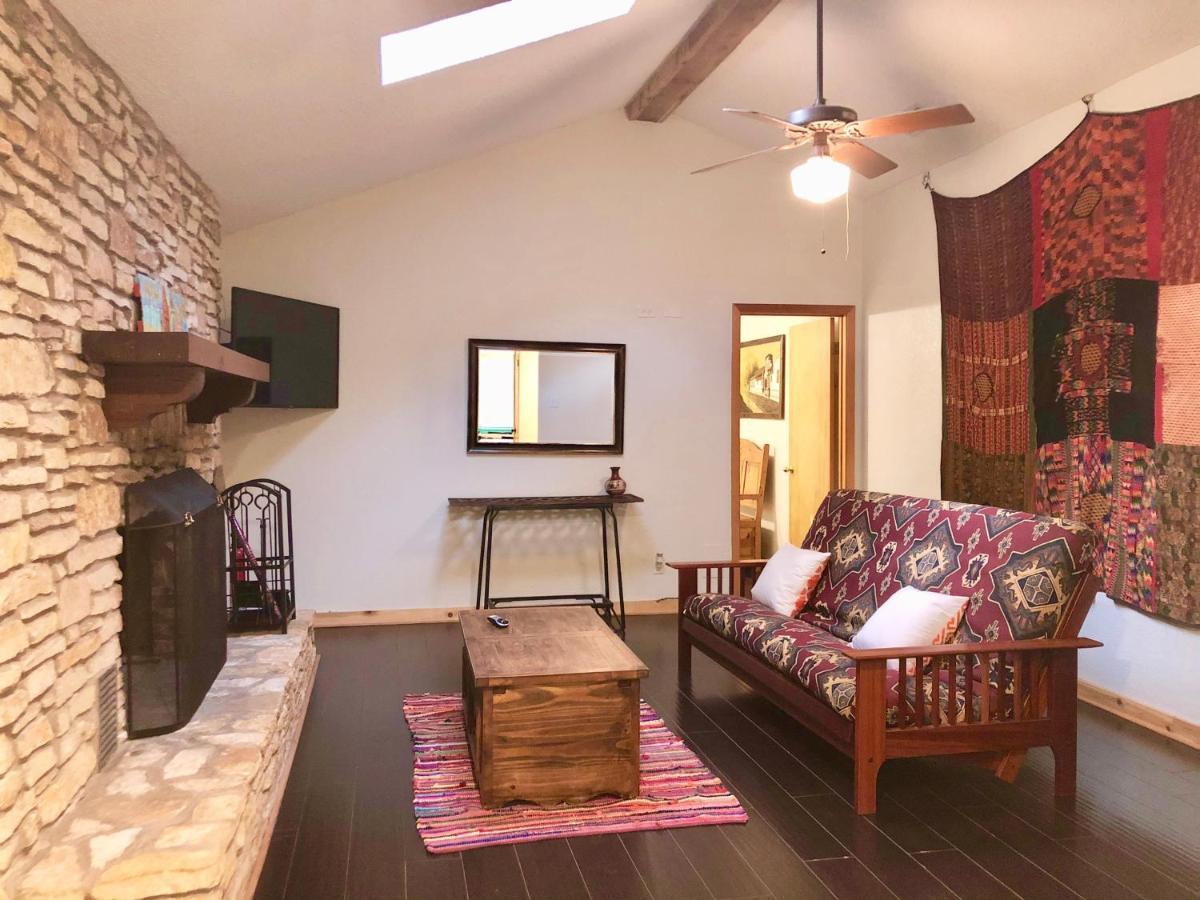 The Cove Bnb Hudson Bend Ngoại thất bức ảnh